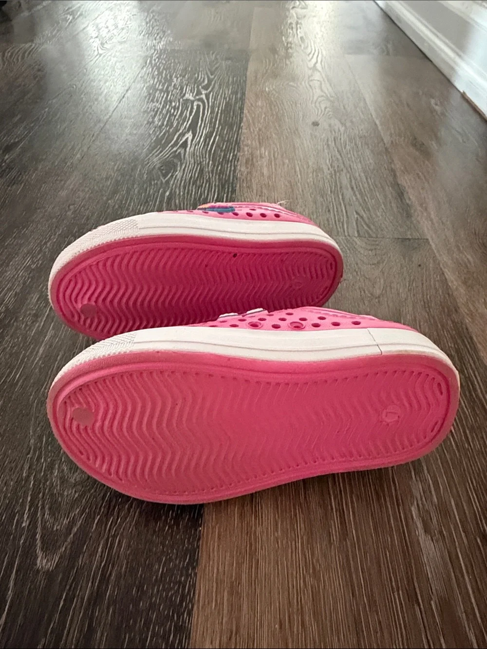Skechers sole off